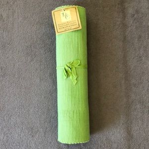 Designer’s Collections Fine Table Linen Green Placements 13x19” - Set of 4